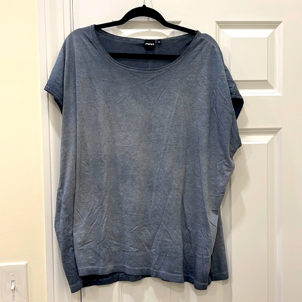 Women’s Mono B tshirt size 1XL